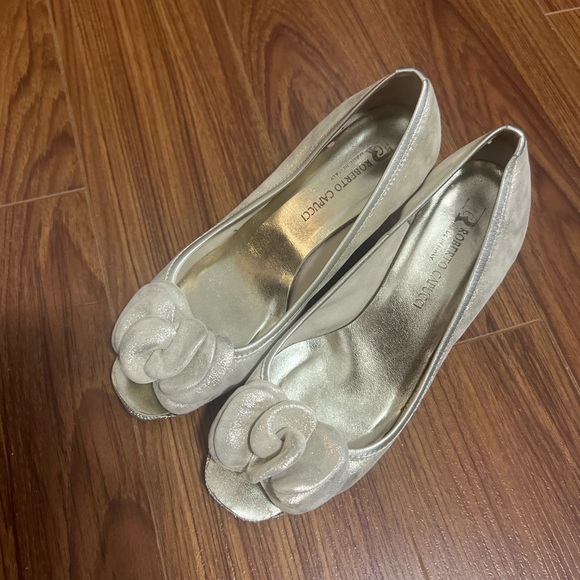 Roberto Cavalli Gold Wedge Heels - Picture 1 of 3